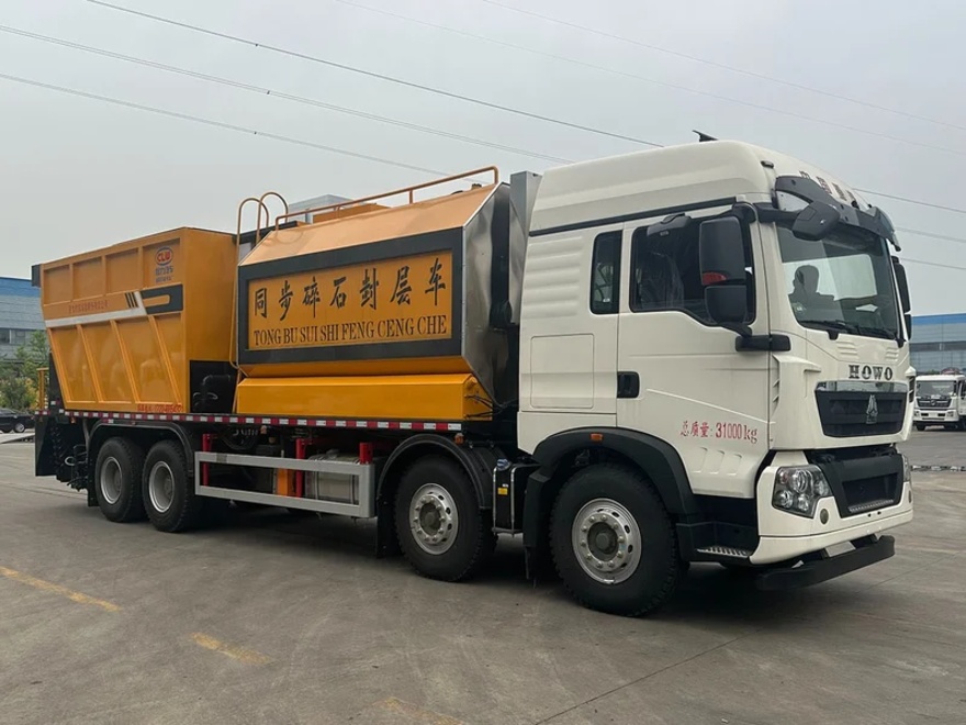 sphalt-on-gravel synchronous seal coat truck