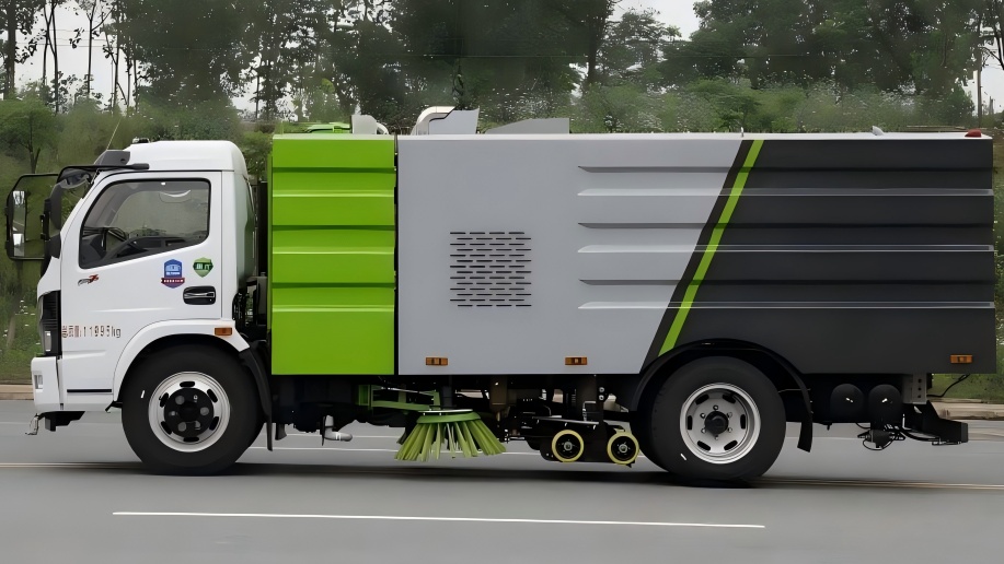  QSW5120TXS6 Washing and Sweeping Vehicle 3